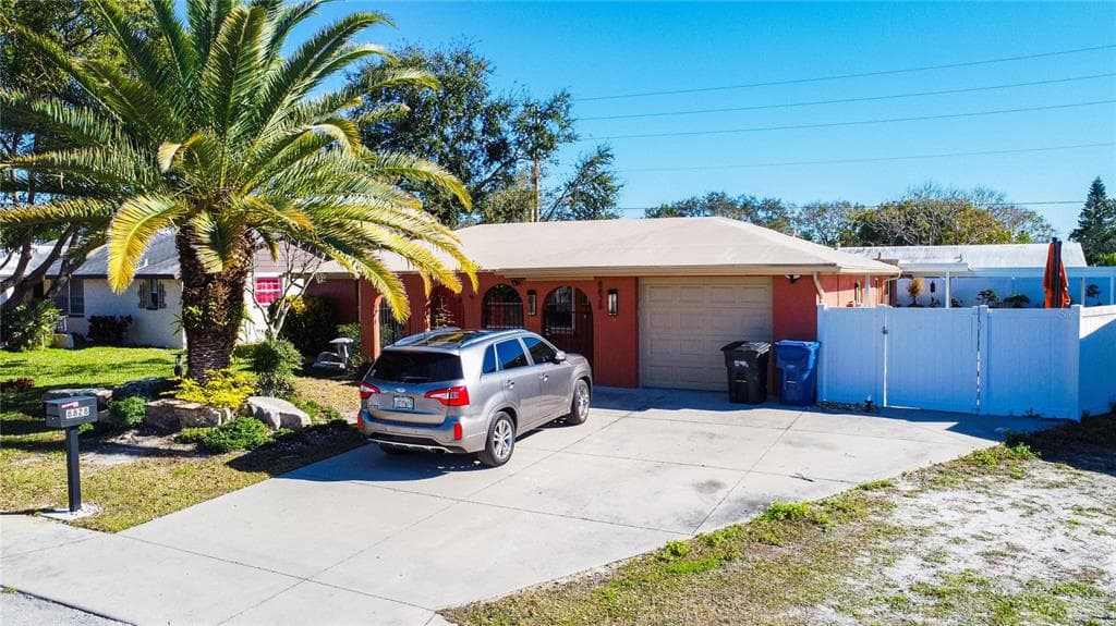 8828 CARMEN LANE PORT RICHEY, FL 34668