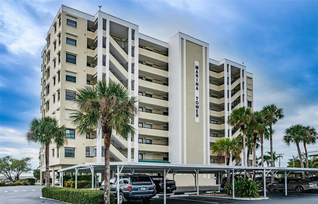 2530 GARY CIRCLE UNIT 205 DUNEDIN, FL 34698