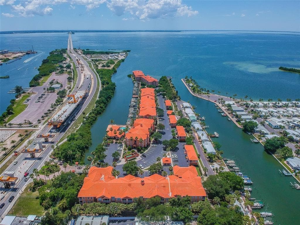 5000 CULBREATH KEY WAY UNIT 8124