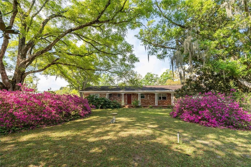 19722 DEER LAKE ROAD LUTZ, FL 33548