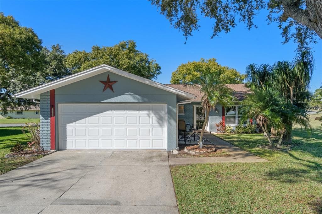 10925 HACHITA DRIVE PORT RICHEY, FL 34668