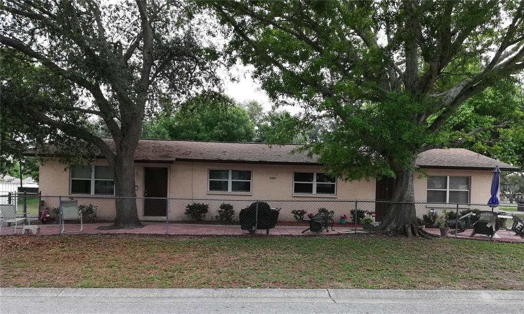 4251 45TH STREET N UNIT B ST PETERSBURG, FL 33714