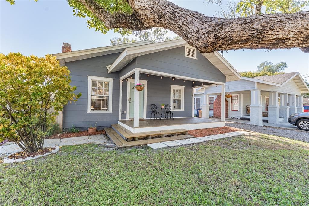 302 W NORTH BAY STREET TAMPA, FL 33603