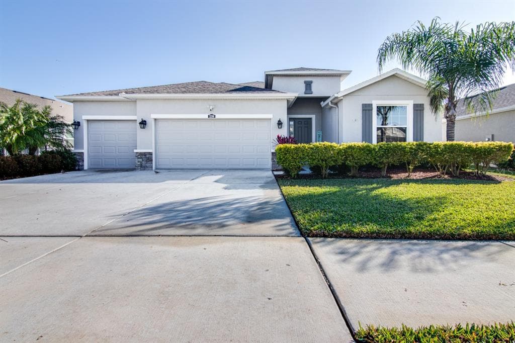 32190 GODDARD DRIVE WESLEY CHAPEL, FL 33543