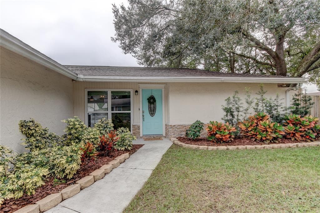 17723 RIVENDEL ROAD LUTZ, FL 33549