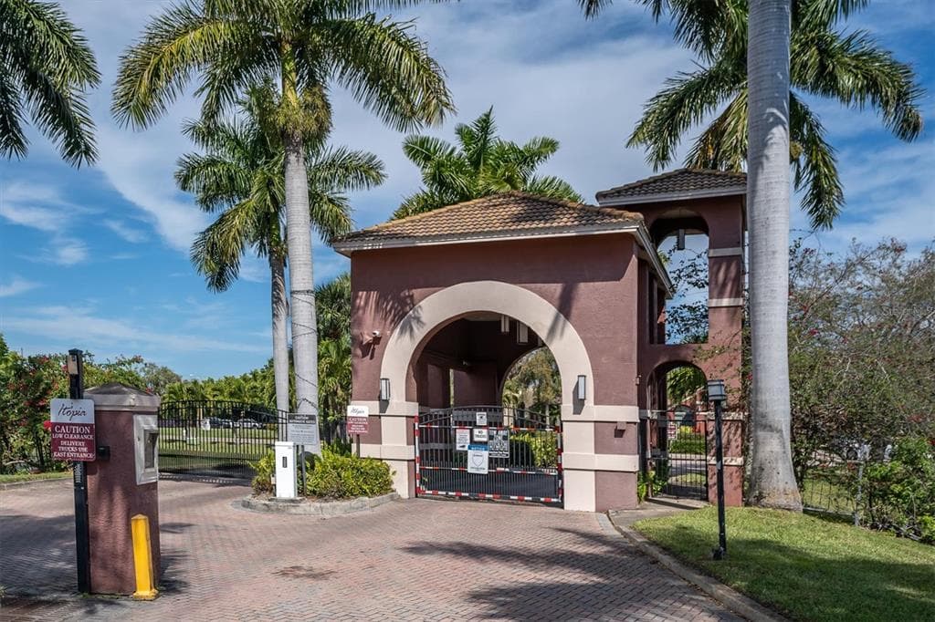 10265 GANDY BOULEVARD N UNIT 1108 ST PETERSBURG, FL 33702