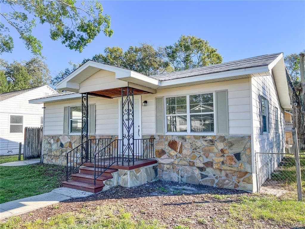 2354 11TH STREET S ST PETERSBURG, FL 33705