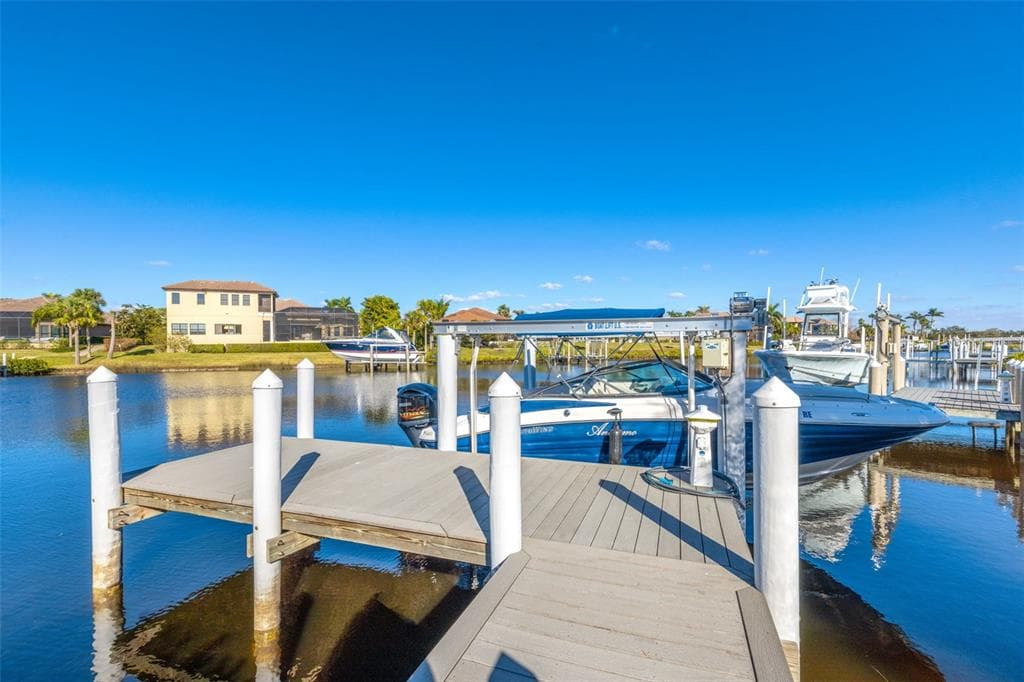 11724 RIVE ISLE RUN PARRISH, FL 34219