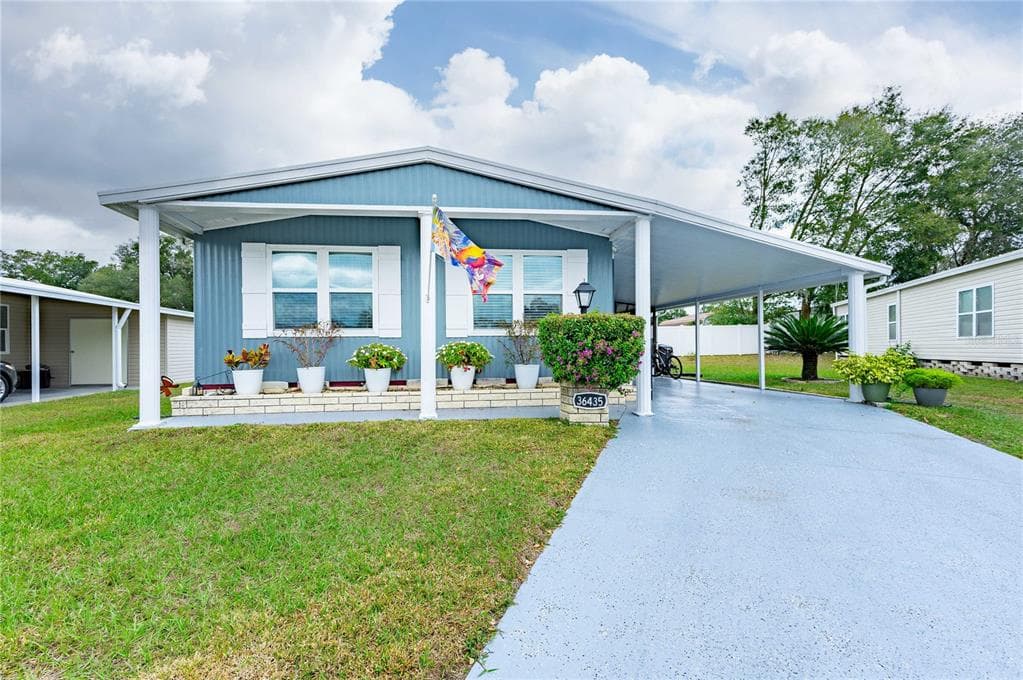 36435 BONNEY DRIVE ZEPHYRHILLS, FL 33541