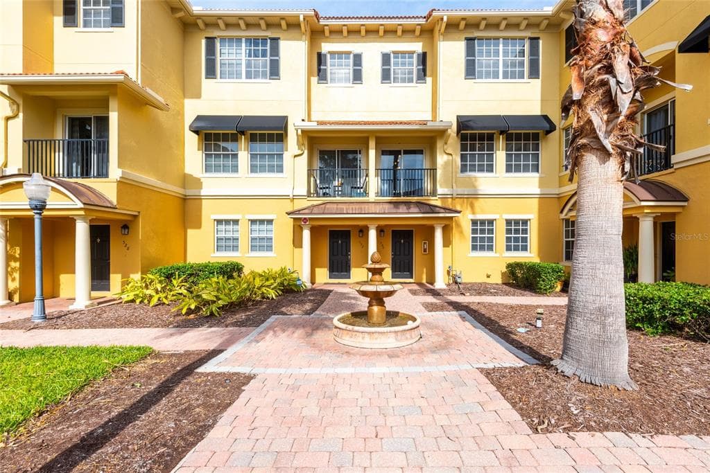 536 JASMINE WAY CLEARWATER, FL 33756