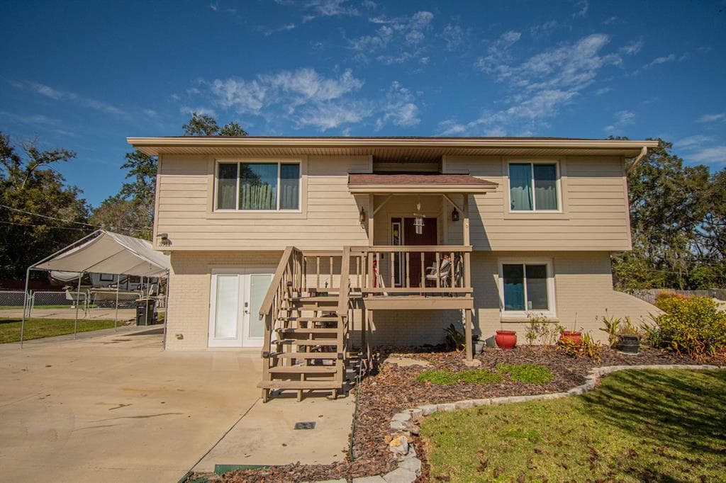 3911 NEWMAN CIRCLE N LAKELAND, FL 33811