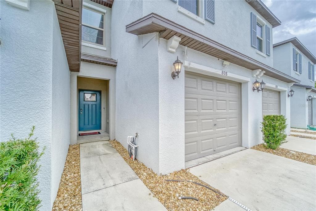 808 ROYAL EMPRESS DRIVE RUSKIN, FL 33570