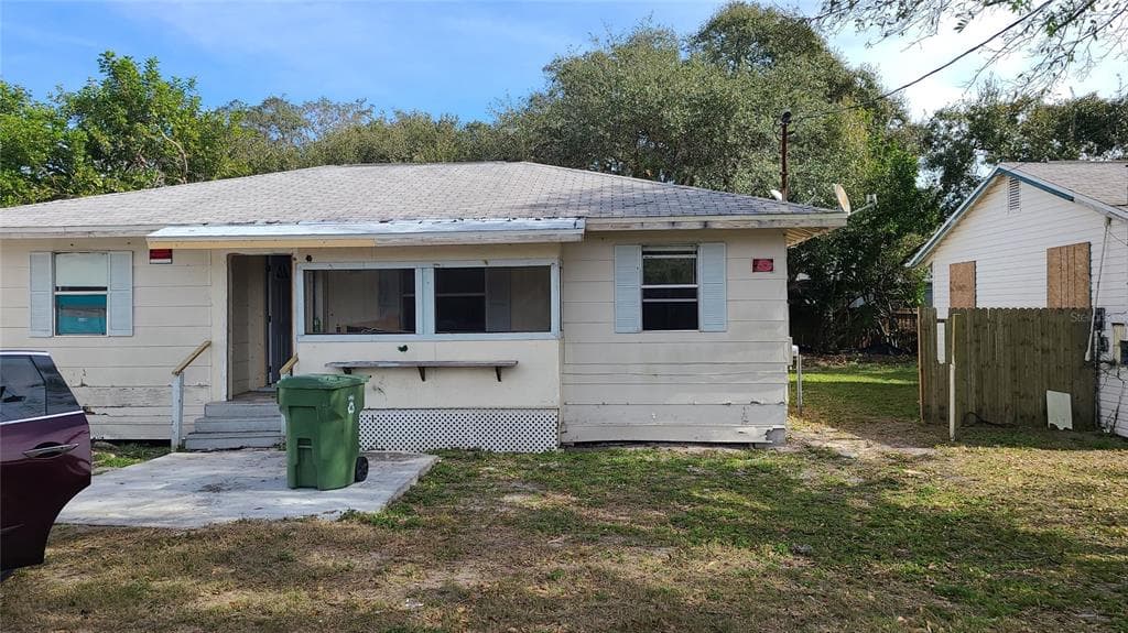 6808 S STERLING AVENUE TAMPA, FL 33611