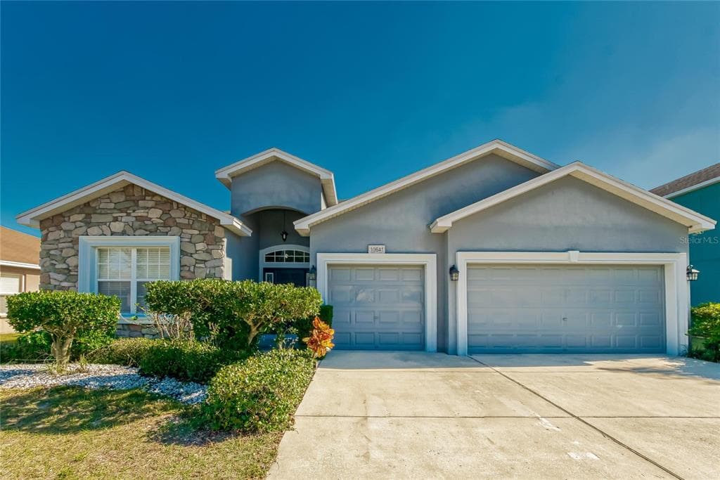 10641 CARLOWAY HILLS DRIVE WIMAUMA, FL 33598