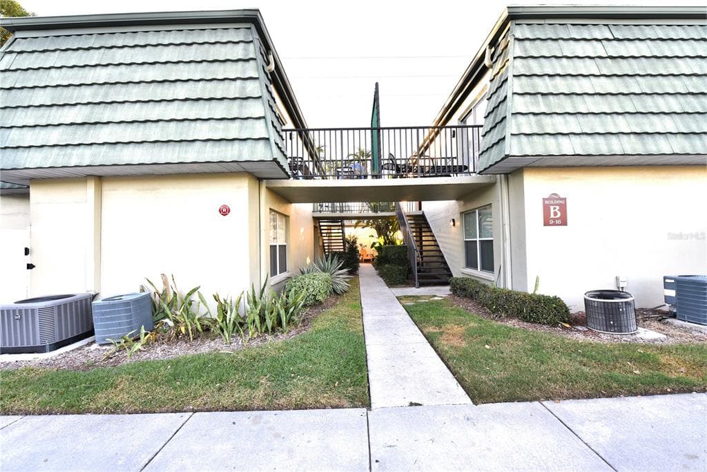 1799 N HIGHLAND AVENUE UNIT 10 CLEARWATER, FL 33755