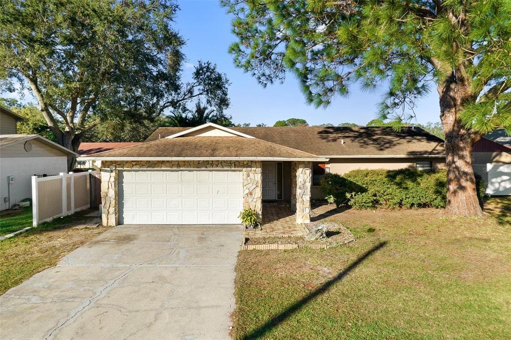 7904 SINGING COURT PLACE TAMPA, FL 33615