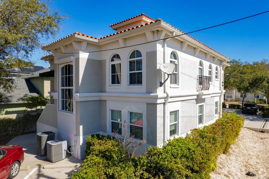 3001 W AZEELE STREET TAMPA, FL 33609