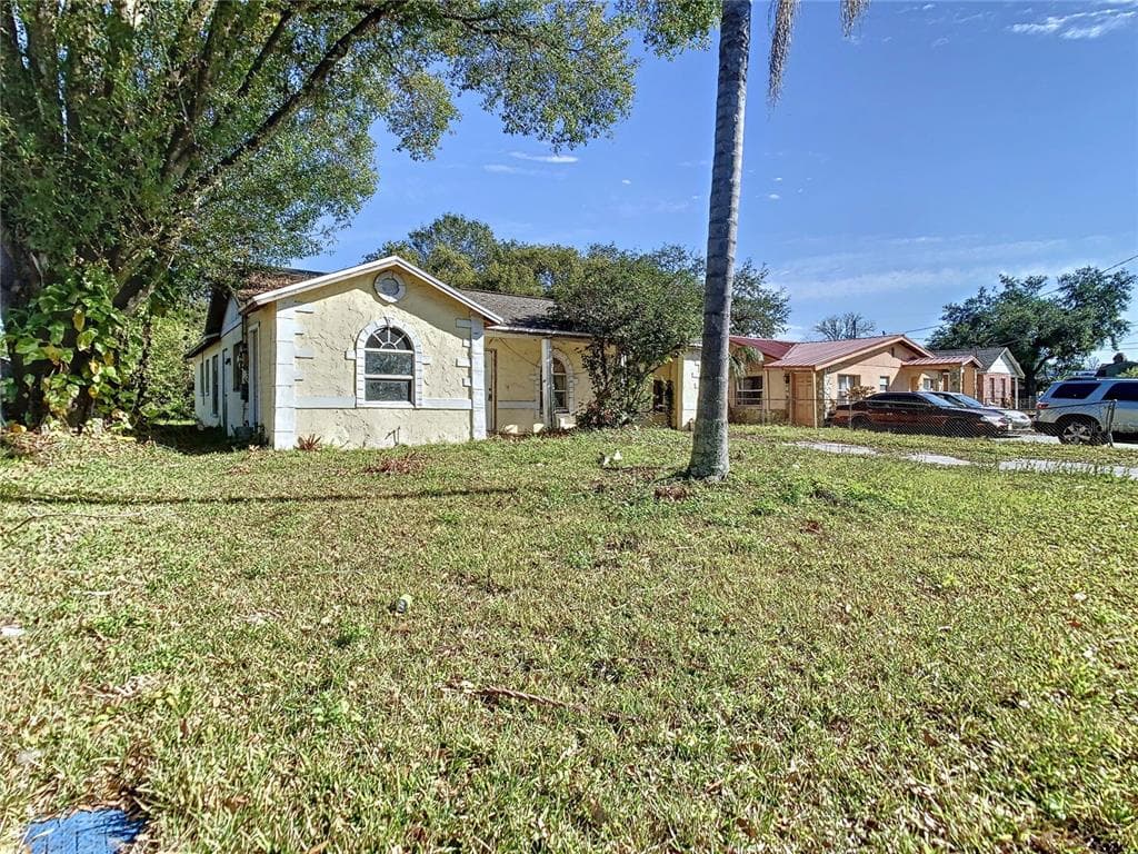 1004 S EMPIRE STREET PLANT CITY, FL 33563