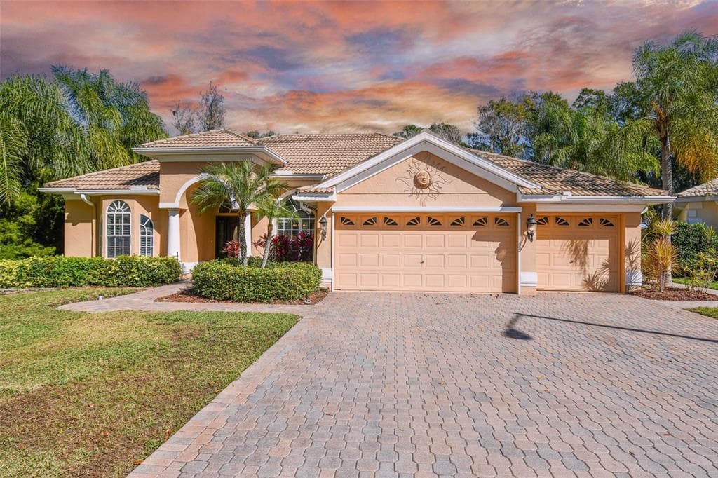 799 SALT LAKE DRIVE TARPON SPRINGS, FL 34689