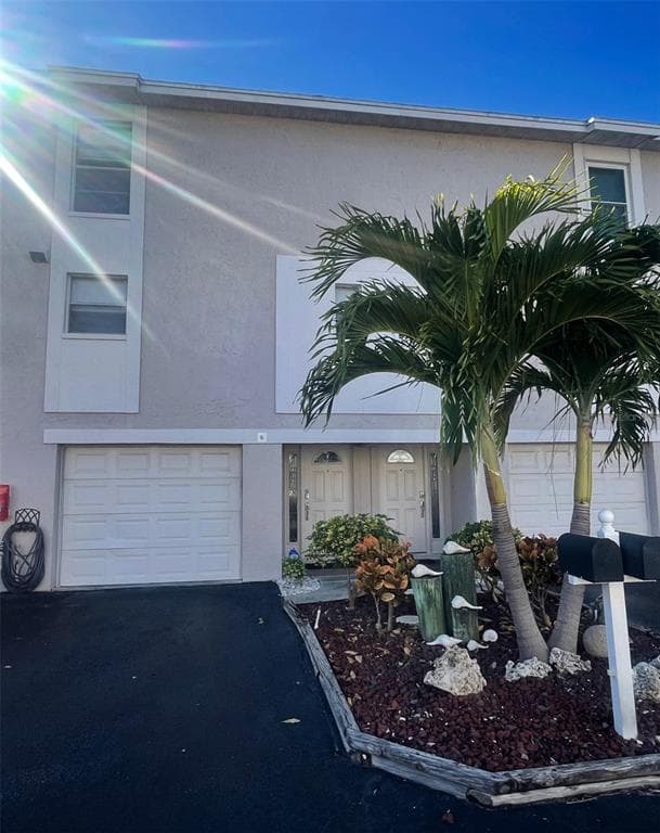 255 CAPRI CIRCLE N UNIT 6 TREASURE ISLAND, FL 33706