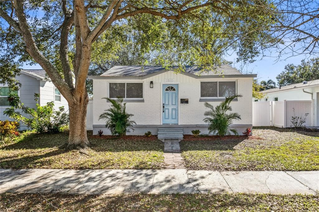1510 35TH AVENUE N ST PETERSBURG, FL 33704