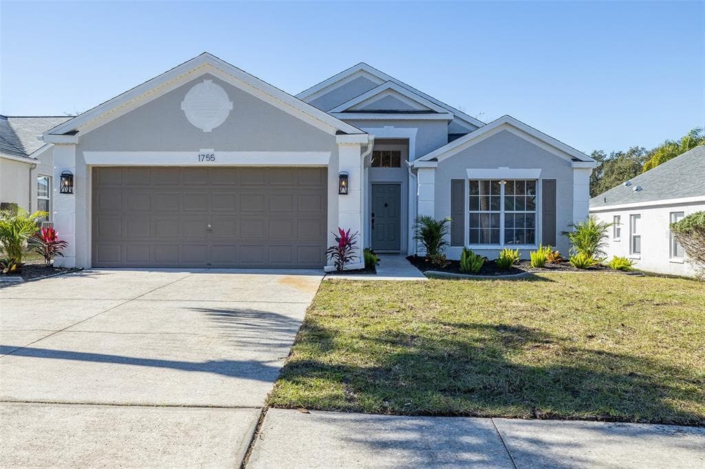 1755 BIARRITZ CIRCLE TARPON SPRINGS, FL 34689