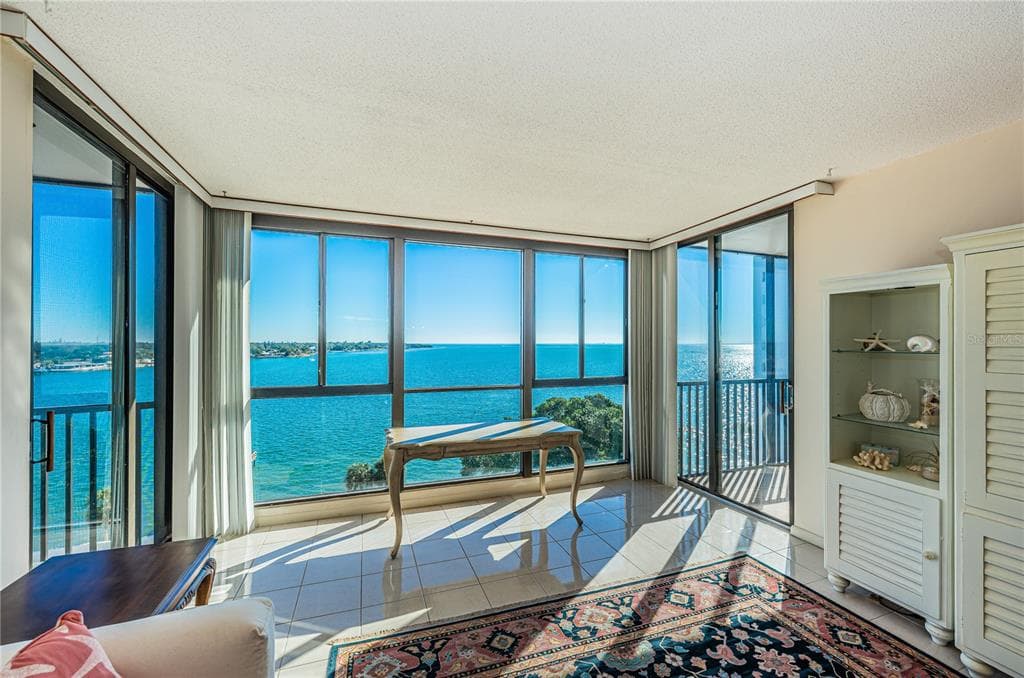 7100 SUNSHINE SKYWAY LANE S UNIT 803 ST PETERSBURG, FL 33711