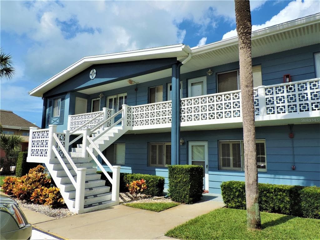 250 126TH AVENUE UNIT 202 TREASURE ISLAND, FL 33706