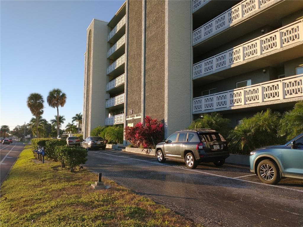 7321 CENTRAL AVENUE UNIT 707 ST PETERSBURG, FL 33710