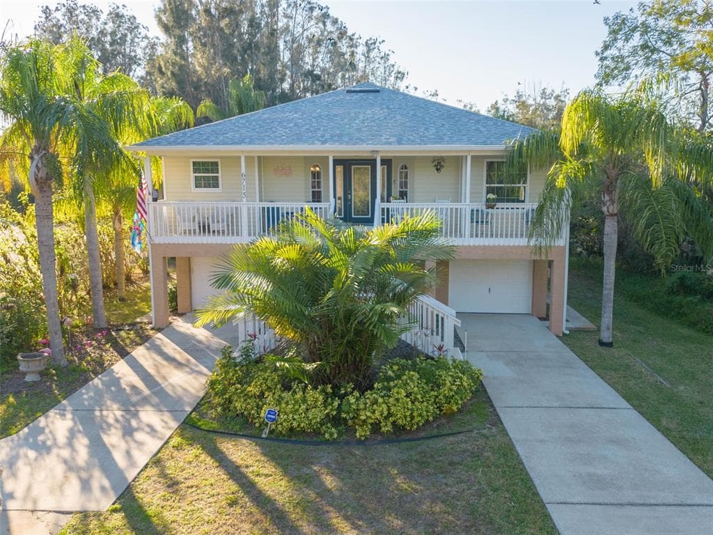 6715 PORT HUDSON BOULEVARD HUDSON, FL 34667
