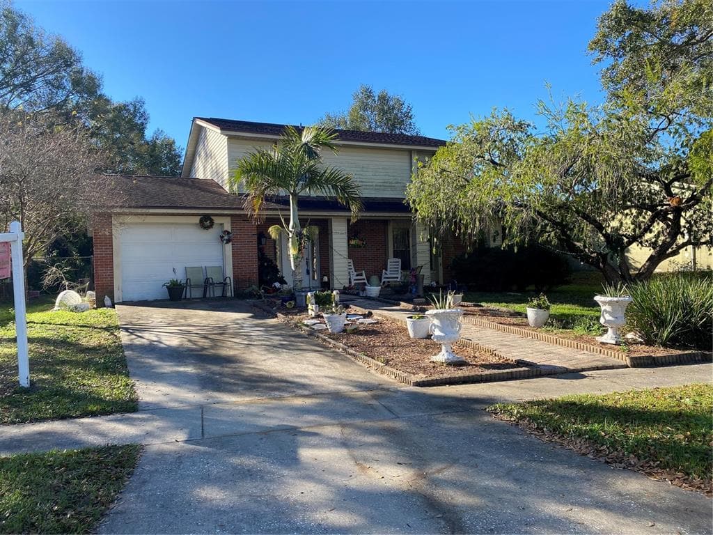 8253 MALVERN CIRCLE TAMPA, FL 33634