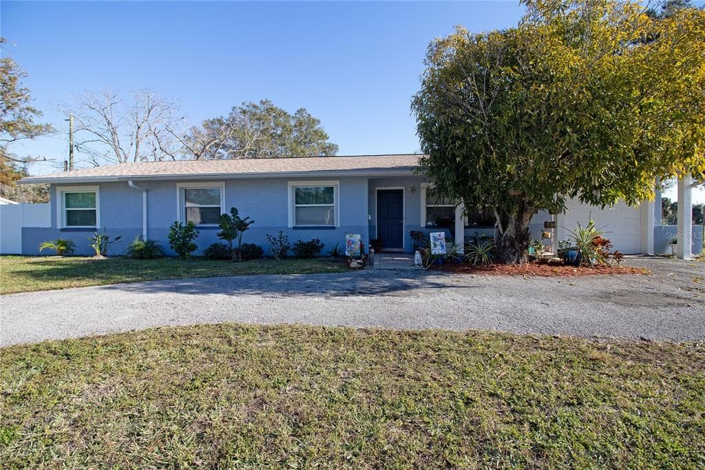 240 NORTHEAST BOULEVARD N ST PETERSBURG, FL 33702