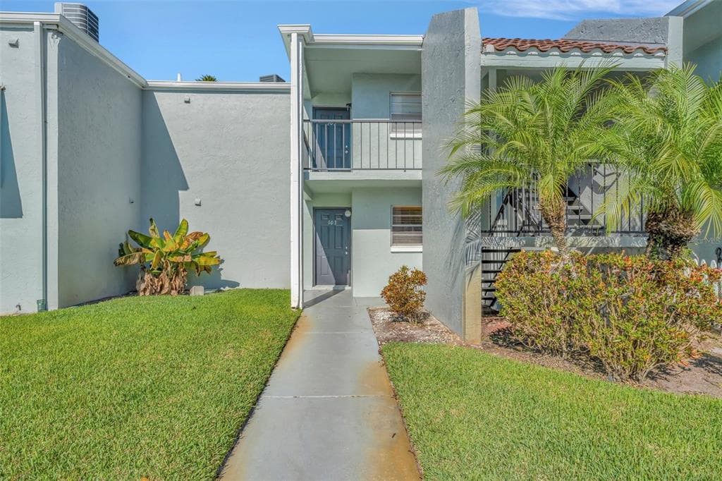 2836 SOMERSET PARK DRIVE UNIT 103 TAMPA, FL 33613