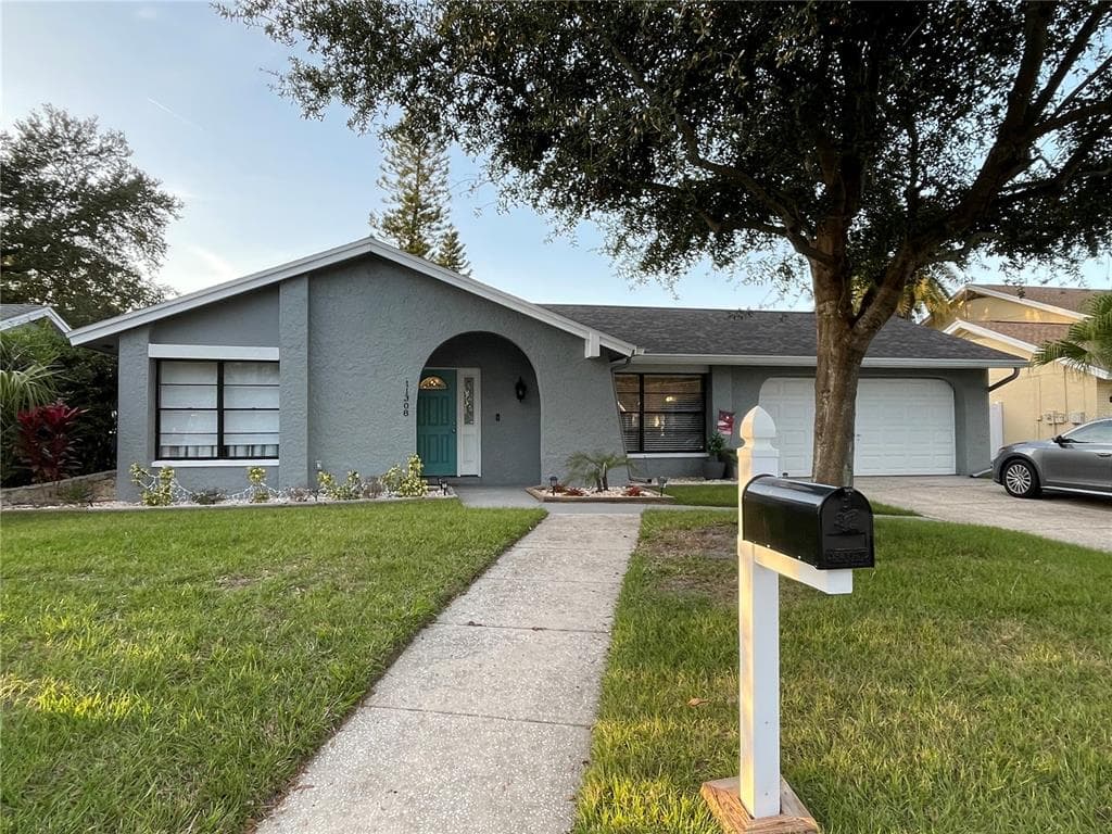 11308 HOLLYGLEN DRIVE