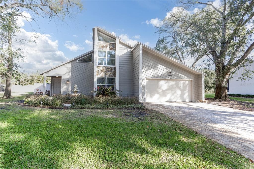 8777 BAYWOOD PARK DRIVE
