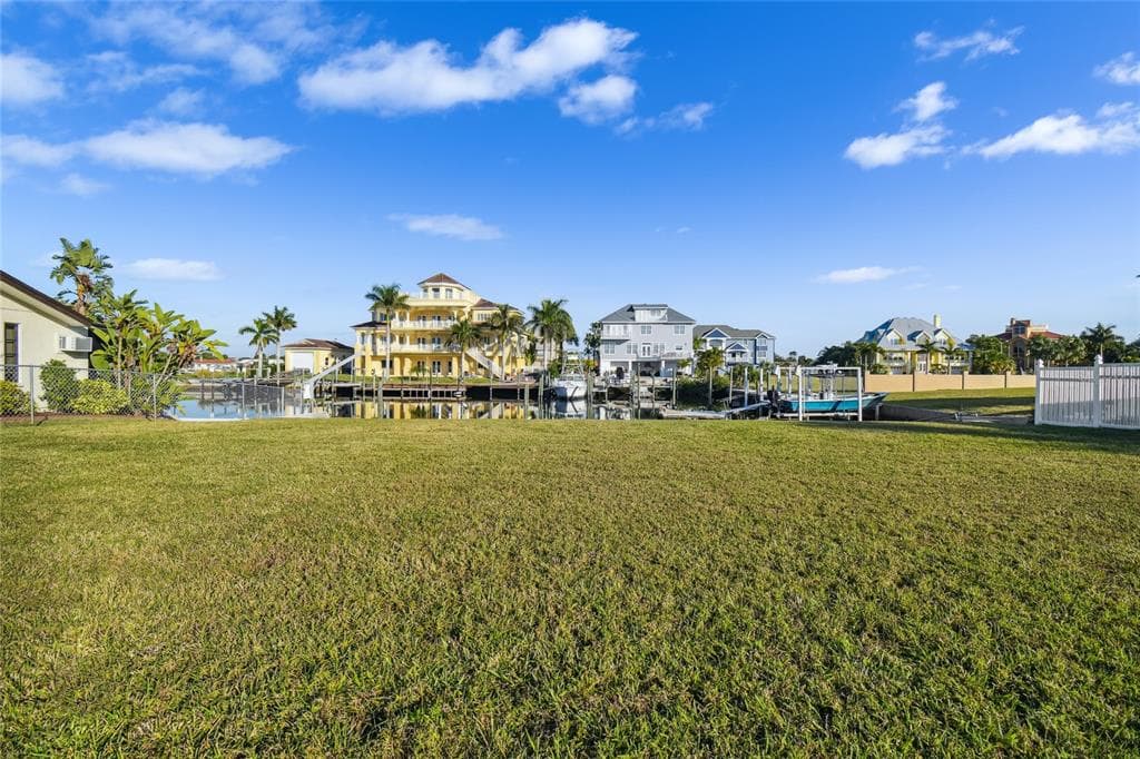 5350 WESTSHORE DRIVE NEW PORT RICHEY, FL 34652