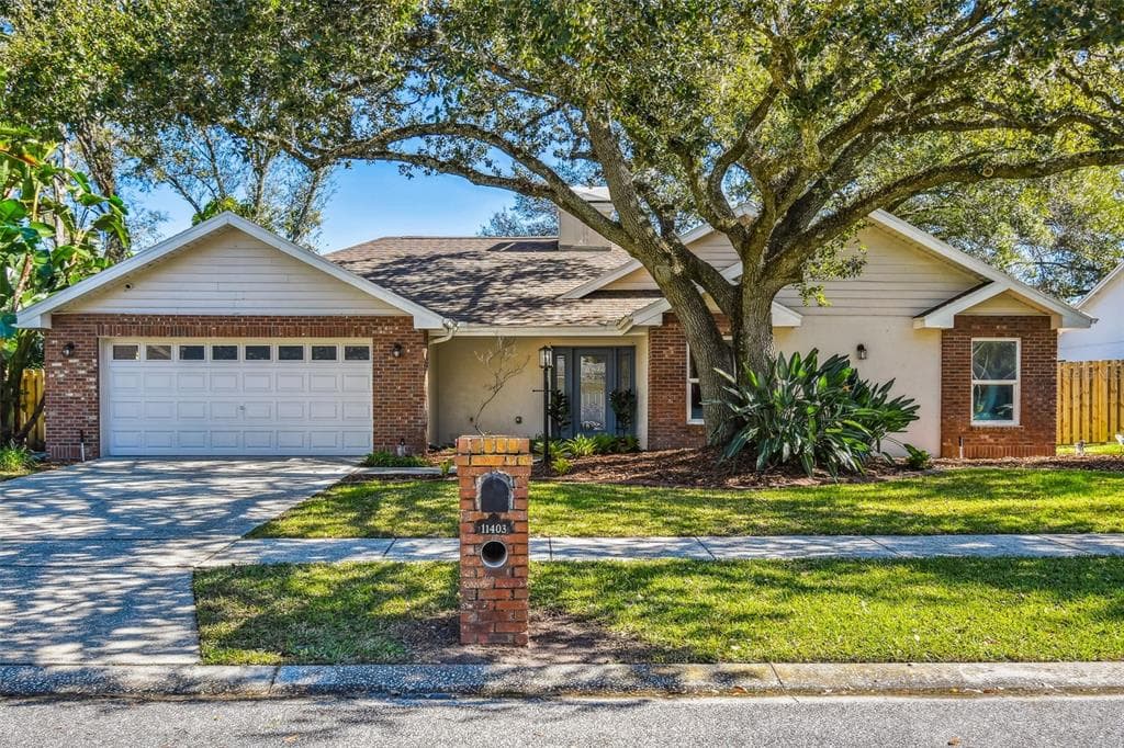 11403 E QUEENSWAY DRIVE TEMPLE TERRACE, FL 33617
