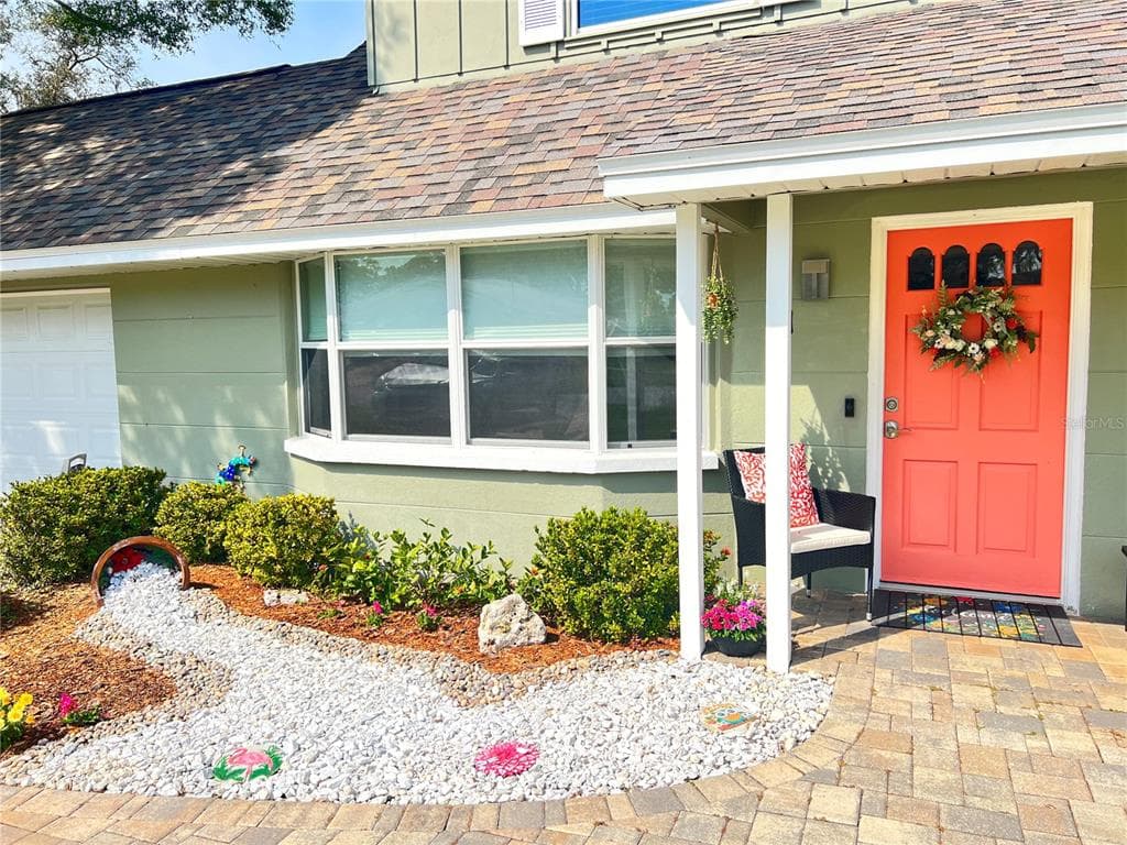 1376 FAIRWAY DRIVE DUNEDIN, FL 34698