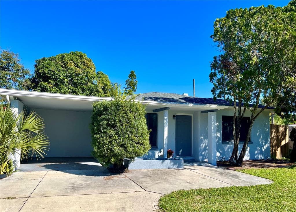 6651 PARK STREET S SOUTH PASADENA, FL 33707