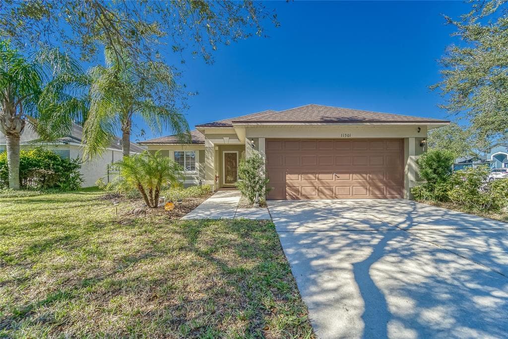 11301 CRESTLAKE VILLAGE DR RIVERVIEW, FL 33569