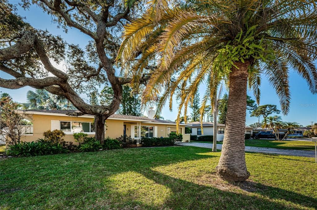 1309 MARION DRIVE S ST PETERSBURG, FL 33707