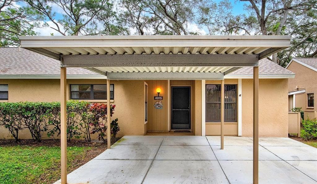 4915 VILLAGE GARDENS DRIVE UNIT 202 SARASOTA, FL 34234