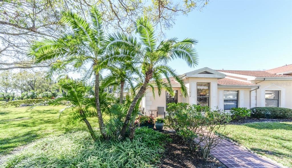 319 KELSEY WAY UNIT 1 SUN CITY CENTER, FL 33573