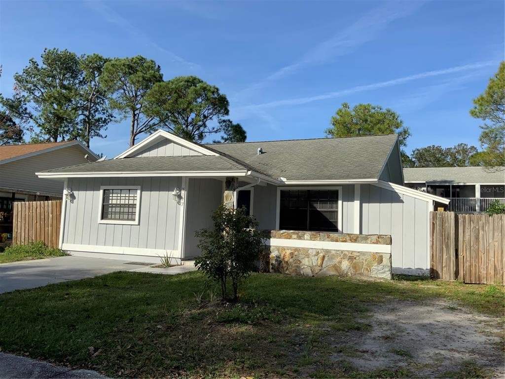 3177 WHISPERING DRIVE S LARGO, FL 33771
