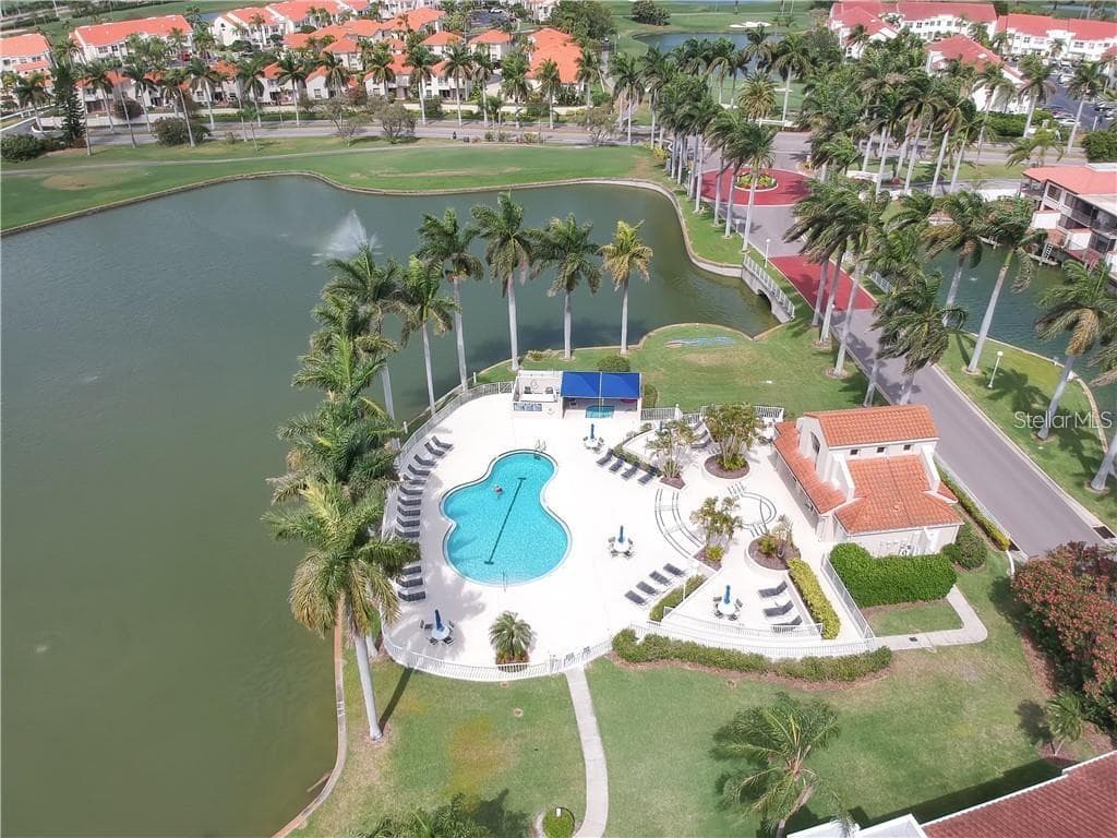 6100 BAHIA DEL MAR CIRCLE UNIT 102 ST PETERSBURG, FL 33715