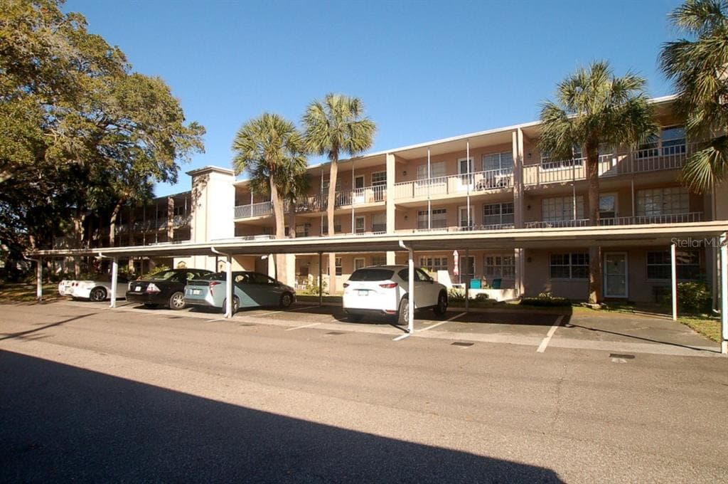 821 PATRICIA AVENUE UNIT 101 DUNEDIN, FL 34698