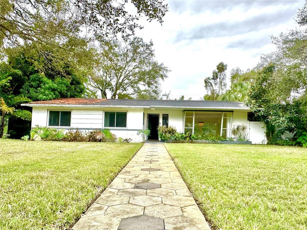 200 22ND AVENUE SE ST PETERSBURG, FL 33705