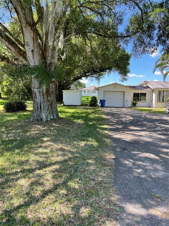 202 19TH AVENUE NW RUSKIN, FL 33570