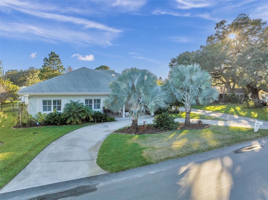 2055 OAKADIA DRIVE