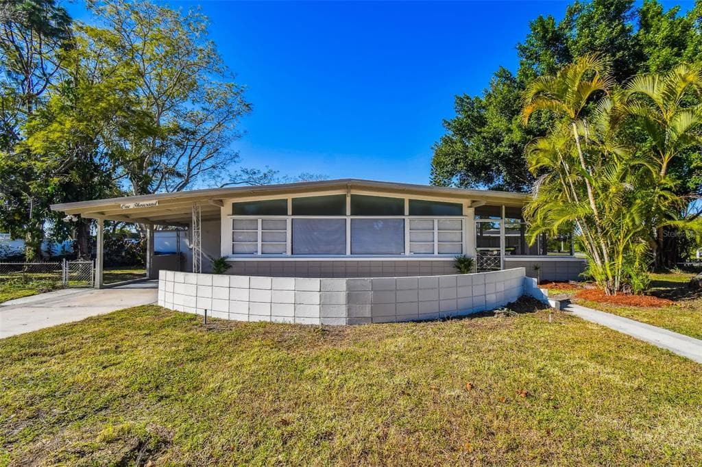 1000 77TH AVENUE N ST PETERSBURG, FL 33702